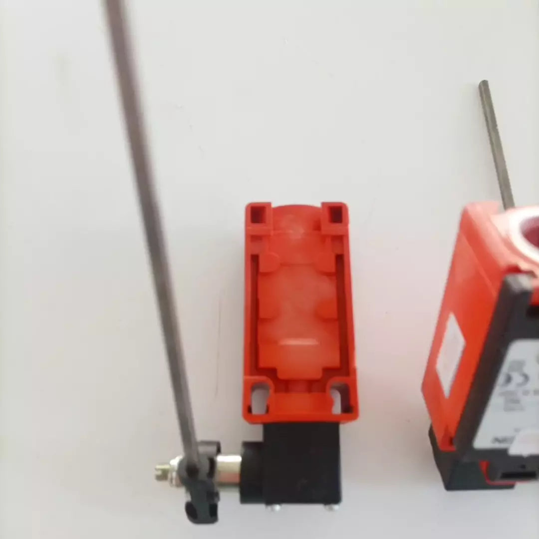 2 unids/lote GBA 177 FG1 GBA177FG1 188-A2AD I88-A2 AD interruptor de límite de escalera mecánica