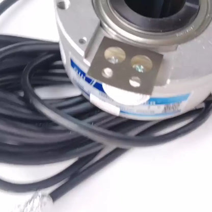 Codificador de ascensor OIH 100-1024C/T-L3-5V TS5208N143 (1 unidad/lote)