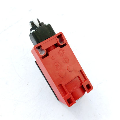 10PCS GBA177HL2  Escalator Travel Switch Contact Switch GBA177HL2 Drive Chain Break Switch Escalator Spare Parts