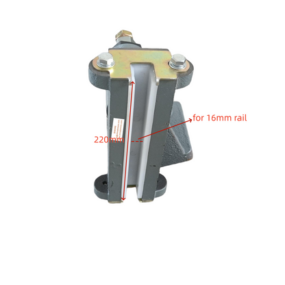 1PC/LOT Freight Elevator Guide Shoes Cast Iron Movable Guide Shoe Nylon Insert 220*16 L 220mm for 16mm Rail Holes Pitch 70mm 75mm