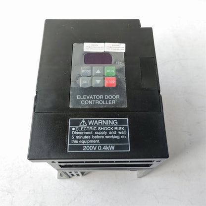 1PCS AAD03011DK  Elevator Drive Controller AAD03011DK 200V 0.4KW for Lift Spare Parts
