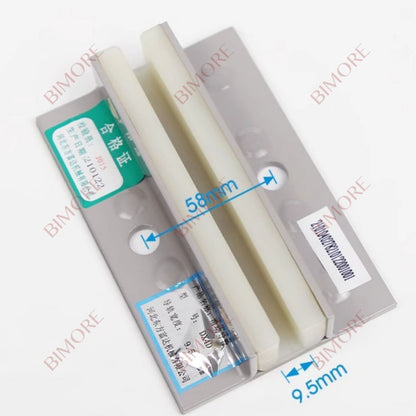 Lote de 4 zapatas guía para contrapeso de elevador DX4D (largo x ancho x alto): 140 mm, 92 mm y 33 mm de alto para 9,5/10,5/16,5/17 mm.