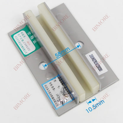 Lote de 4 zapatas guía para contrapeso de elevador DX4D (largo x ancho x alto): 140 mm, 92 mm y 33 mm de alto para 9,5/10,5/16,5/17 mm.