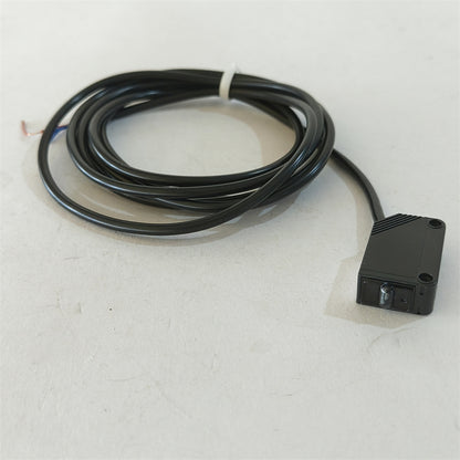 1PC/LOT XUM2AKCNL2T Elevator Photoelectric Sensor