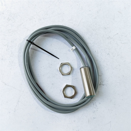 2PCS/LOT Elevator Sensor NBB8-118GM50-E0 Proximity Sensor