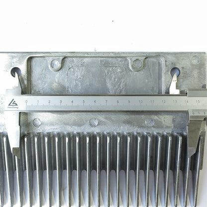 10PCS 202*145*145 Right Escalator Comb Aluminium  L202mm W145mm Hole Space 145mm 22 Teeth Escalator Metal Comb Use for BLT